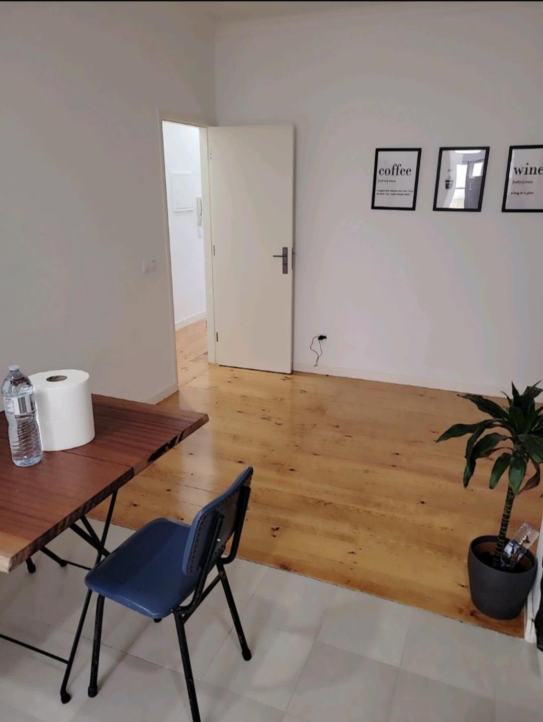 Privatunterkunft Varanda Privada Iroom *